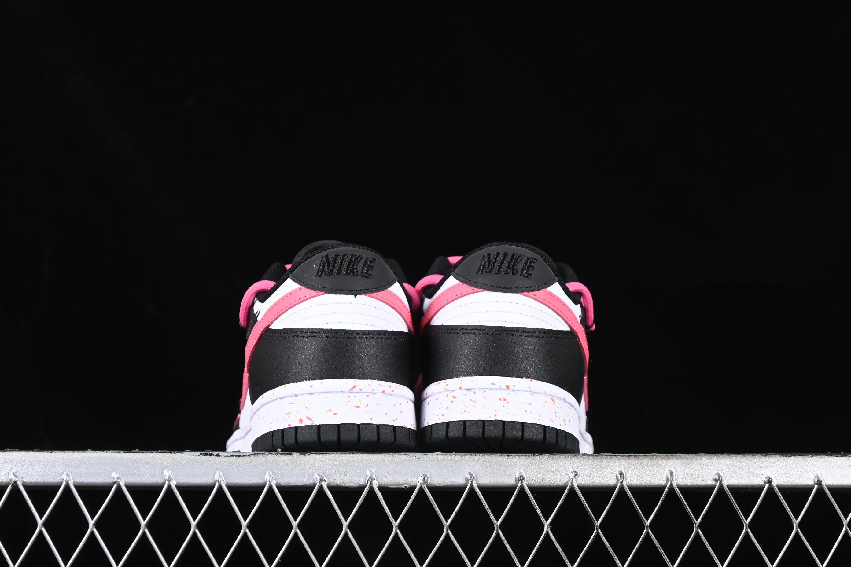 All Categories Nk SB Dunk Series Nk SB Dunk Low Low-top sneakers J version Nk Dunk Low "Multi Color" Vibrant three hooks Customized version of deconstructed strap casual sneakers FD4623-131